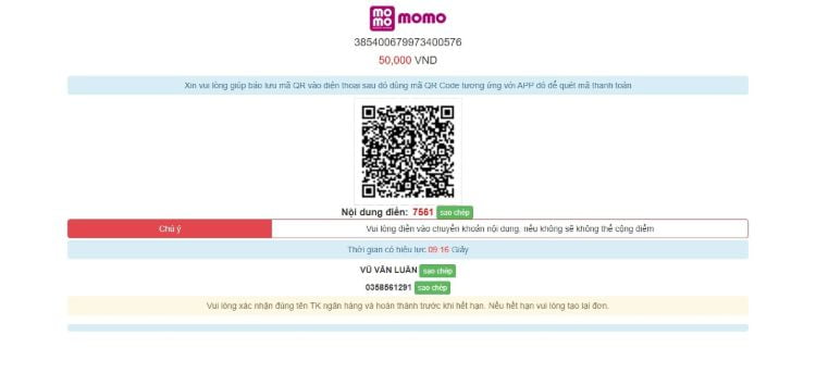Khách hàng dùng ví điện tử momo của bản thân để quét mã QR và giao dịch với EE88 Khách hàng dùng ví điện tử momo của bản thân để quét mã QR và giao dịch với EE88