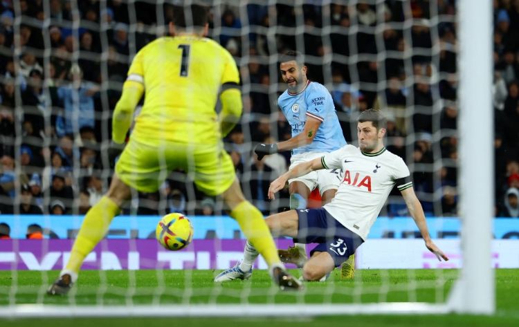 Trước Tottenham, Man City đã có cú lội ngược dòng ngoạn mục