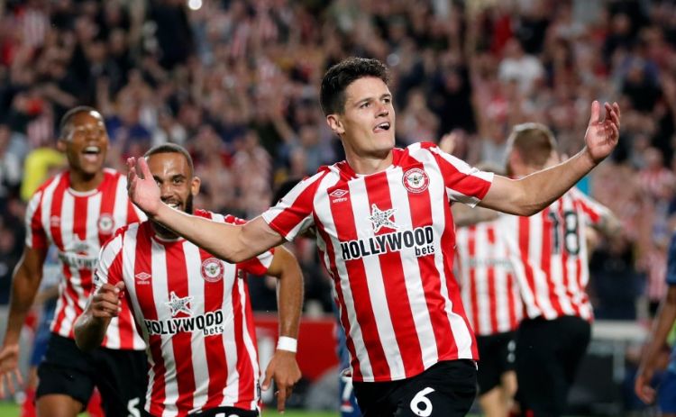 Brentford đang sở hữu mạch 10 trận bất bại